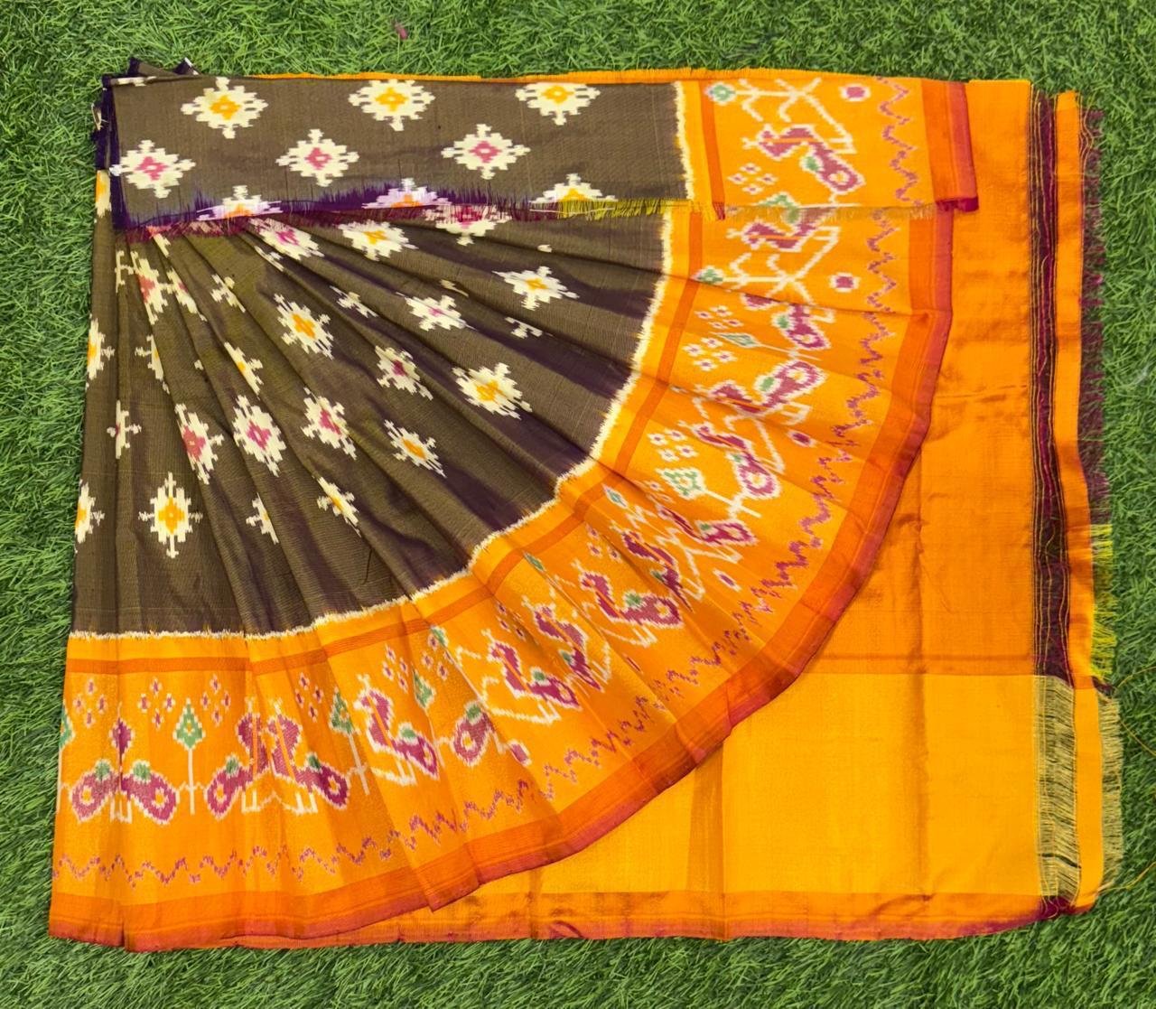 Silk Lehenga - PSDHS15-ZSLGCZCDC-19