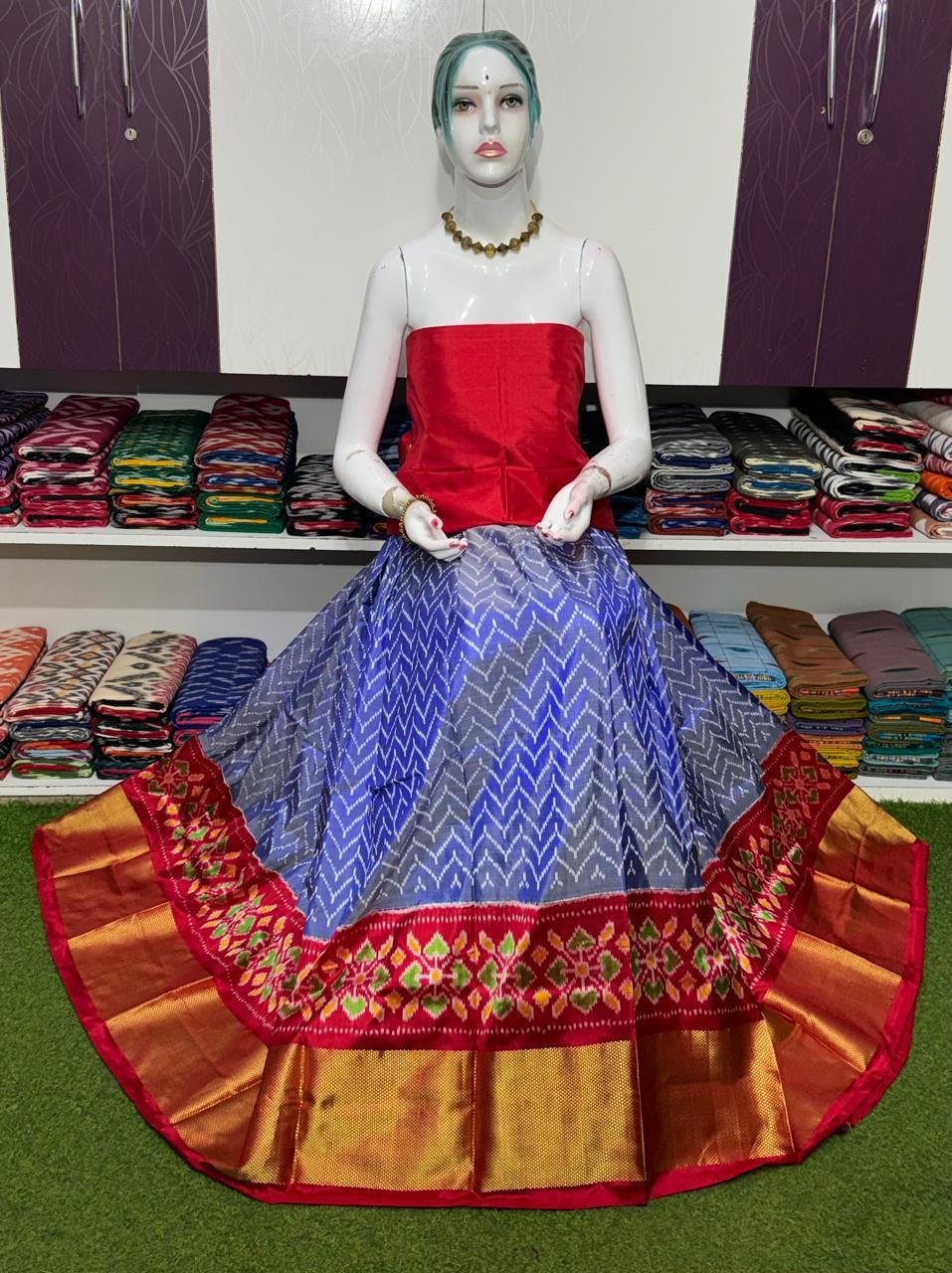 Silk Lehenga - PSRGY18-FSLGDSZDC-01
