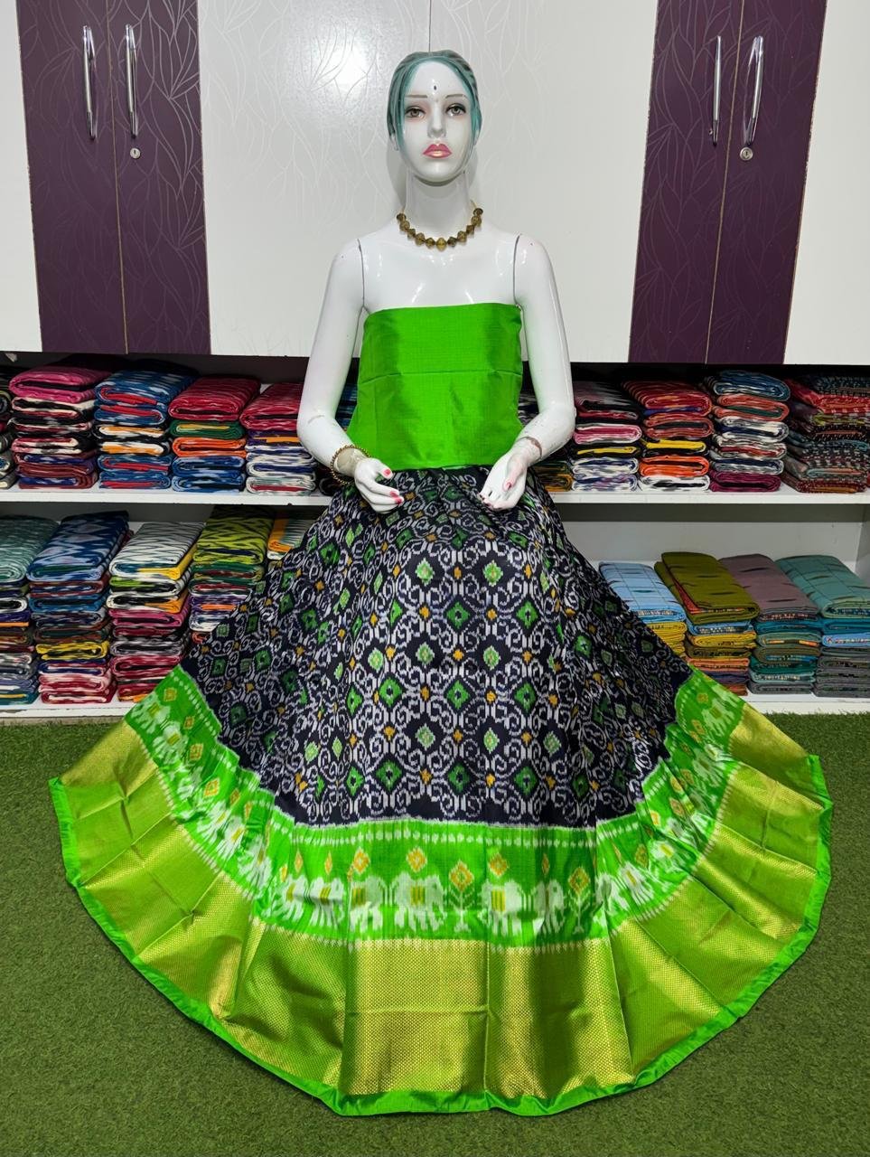 Silk Lehenga - PSRGY18-FSLGDSZDC-02