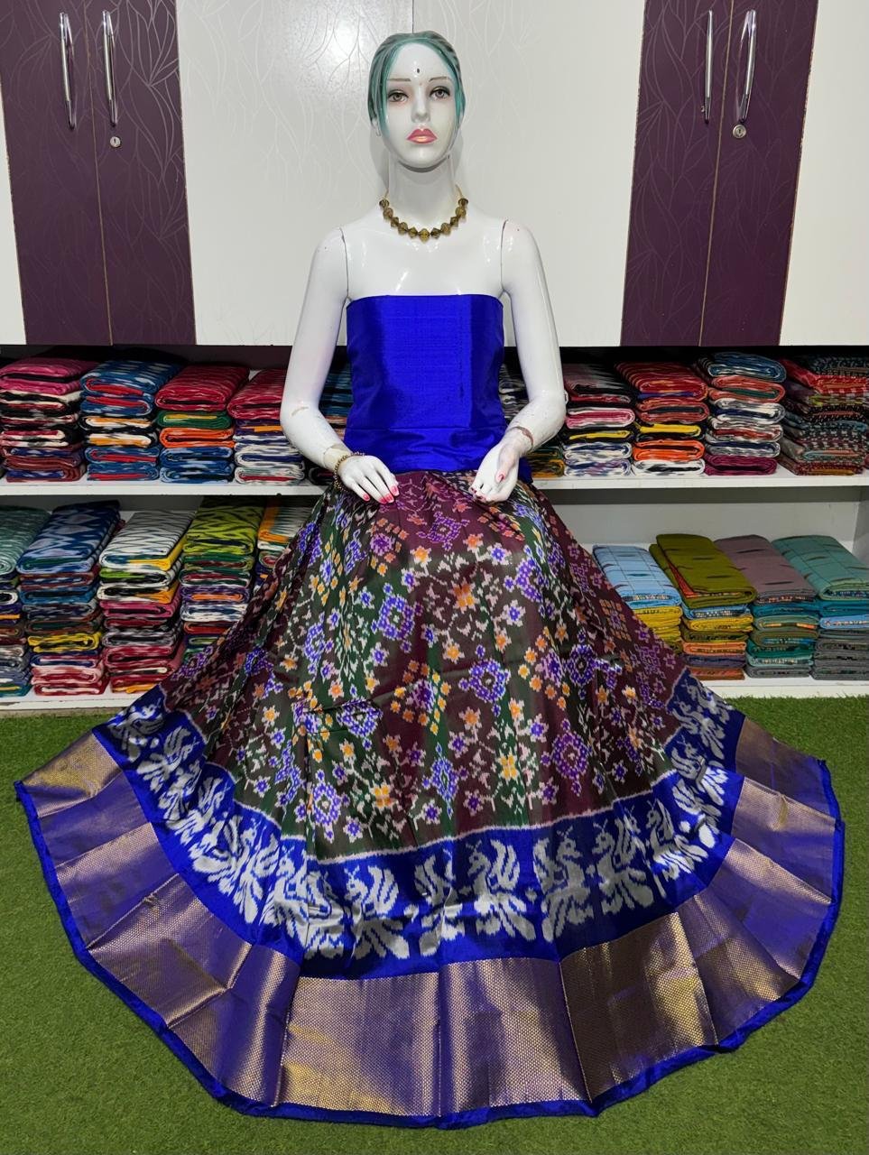 Silk Lehenga - PSRGY18-FSLGDSZDC-03