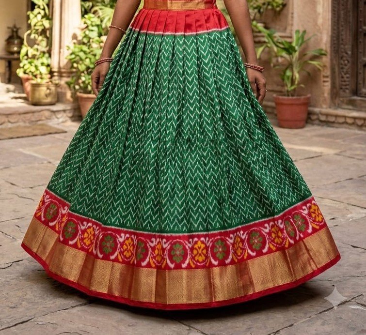 Silk Lehenga - PSSIO04-FSLGDSBDC-21