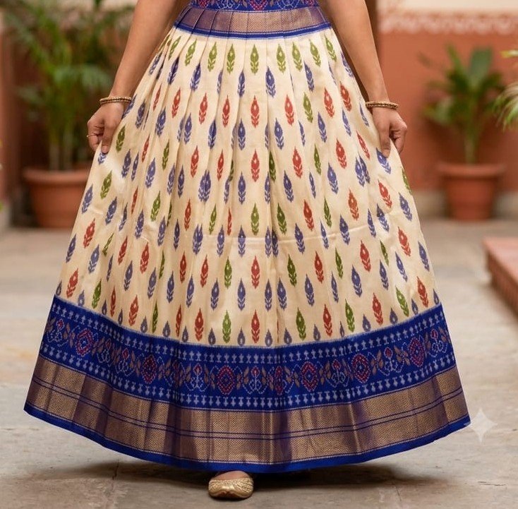 Silk Lehenga - PSSIO04-FSLGDSBDC-22