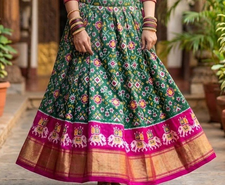 Silk Lehenga - PSSIO12-FSLGDSBCC-09