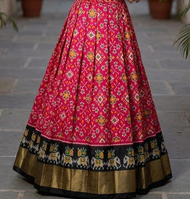 Silk Lehenga - PSSIO12-FSLGDSBCC-25